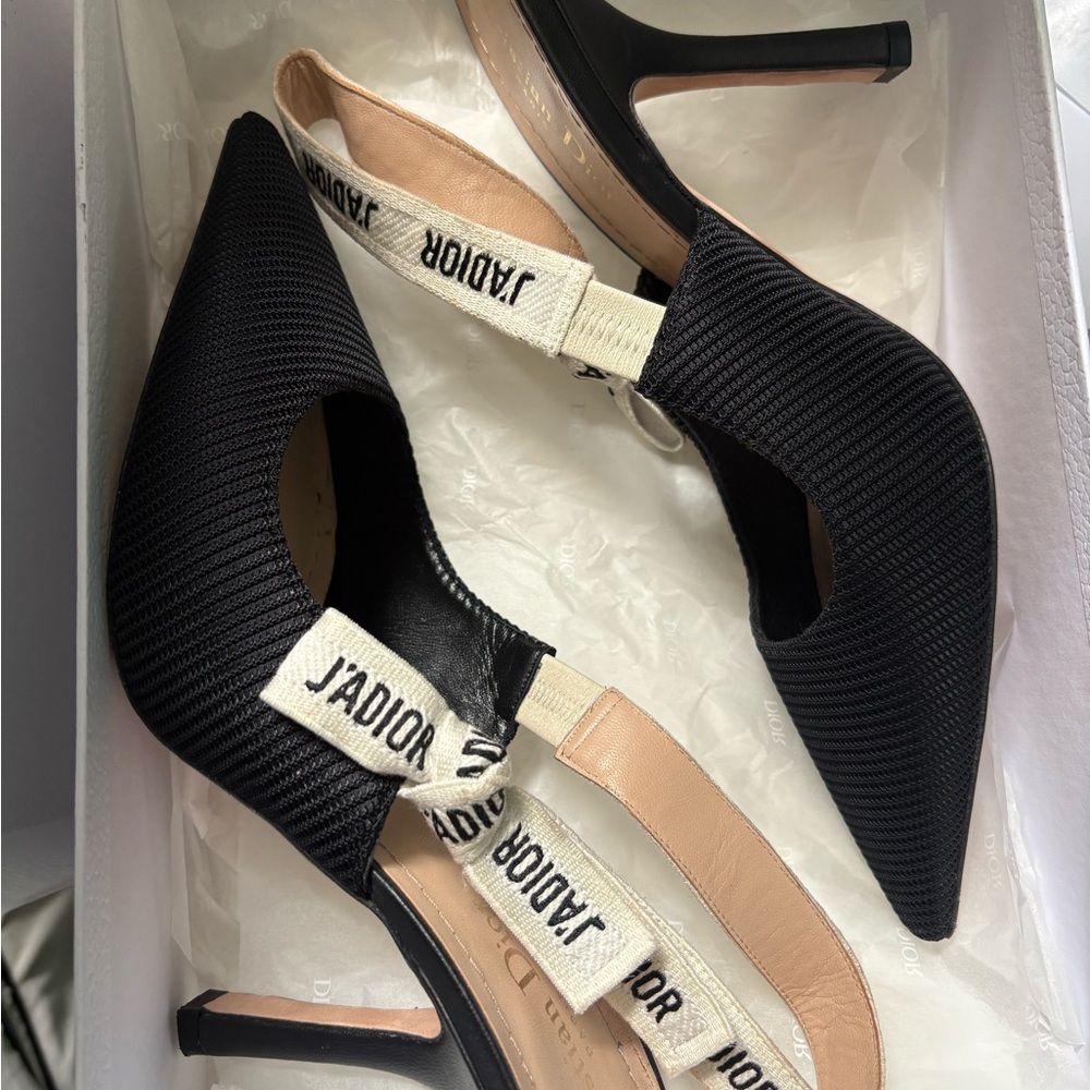 Dior Black and White Heels with Textured Design - Picture 6 of 7